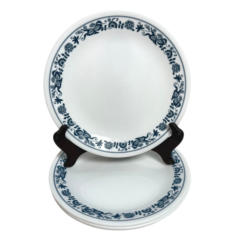 Corelle Old Town Blue Salad Plates 8.5 Set of 4 Corning Blue Onion USA Vitrelle